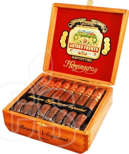ARTURO FUENTE HEMINGWAY SIGNATURE